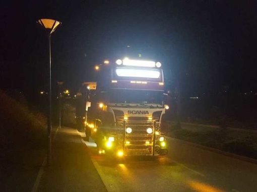 Remorquage d’un Actros à Lille (59) 1