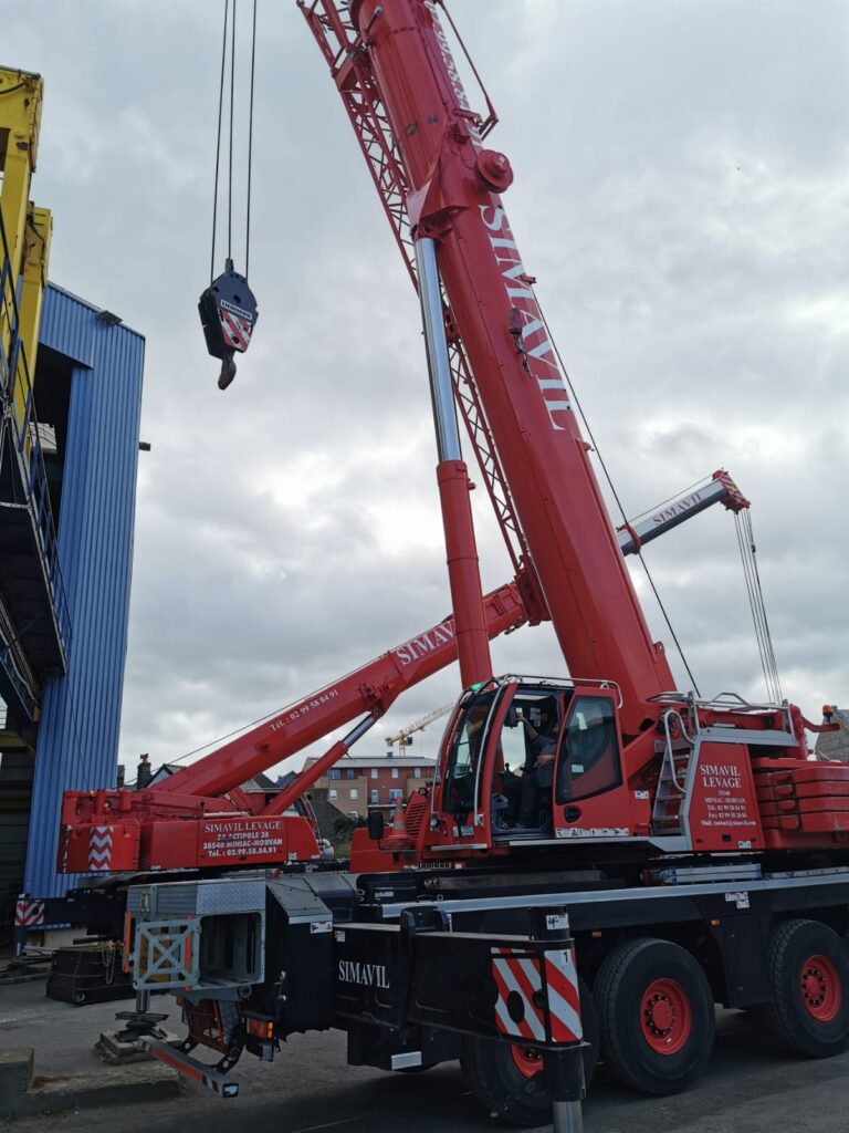 Grutage et levage d'équipements industriels lourds 3